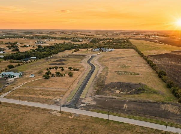 708 Rolling Acres Drive, Ponder, TX 76259