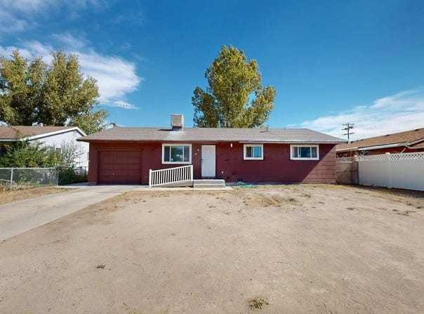 65 E 3rd Street, Battle Mountain, NV 89820