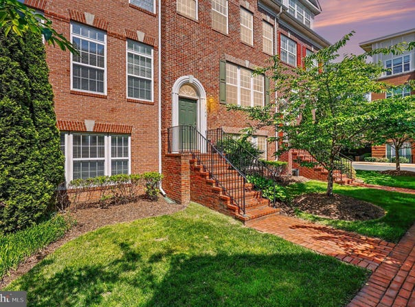 8046 RESERVE Way, VIENNA, VA 22182