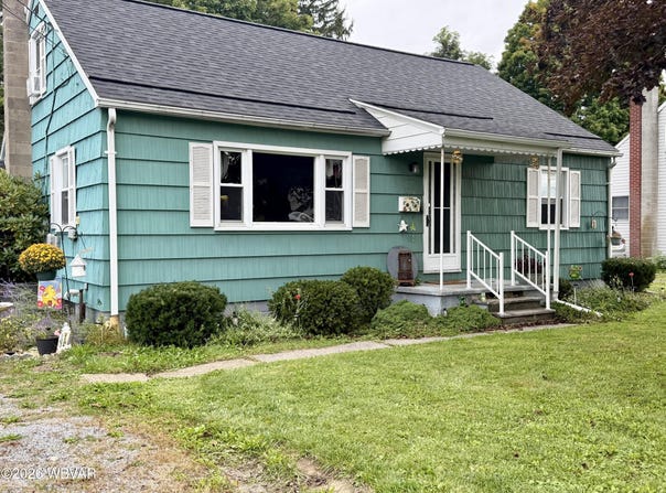 3004 EAGLE VALLEY Road, Mill Hall, PA 17751