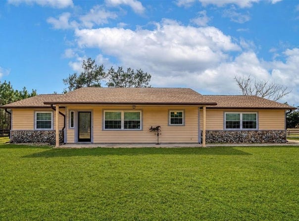 1327 W STATE ROAD 40, PIERSON, FL 32180