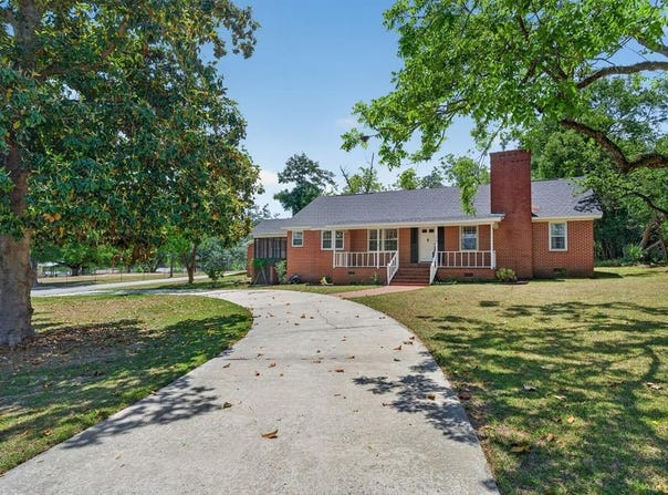 516 E Gordon, Douglas, GA 31533