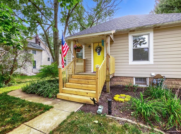 2S392 Harter Road, Elburn, IL 60119