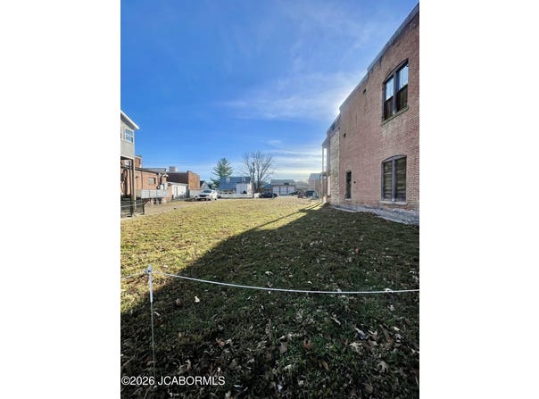 218 E 1ST Street, Hermann, MO 65041