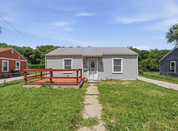 5428 College Avenue, Kansas City, MO 64130