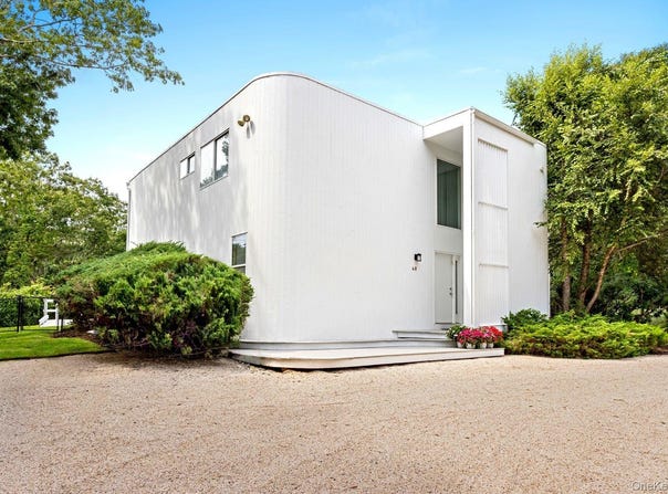 40 Peacock Path, East Quogue, NY 11942