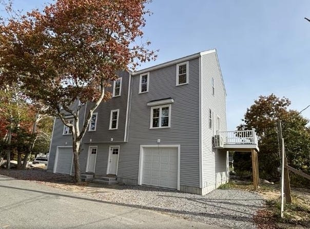 46 Holt Road, Buzzards Bay, MA 02532