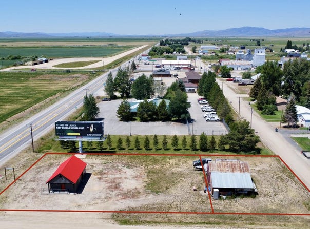 101 2nd St E, Fairfield, ID 83327