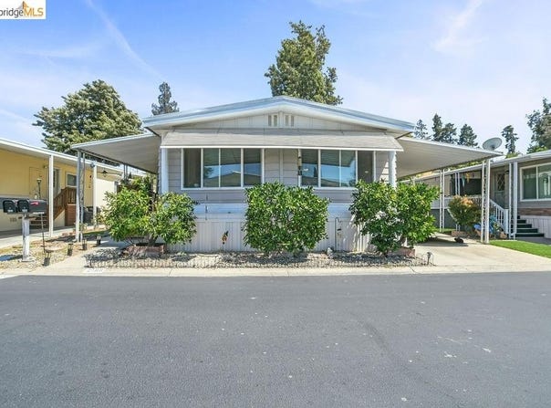 2166 Dalis Dr., Concord, CA 94520