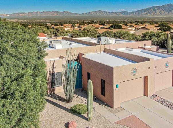 172 N Running Spring Drive, Green Valley, AZ 85614