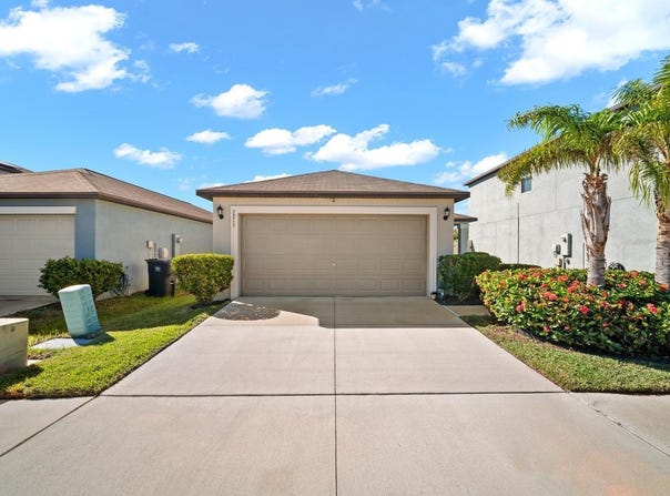 7215 SALT RIVER Avenue, SUN CITY CENTER, FL 33573