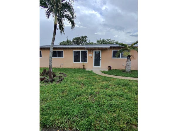 5460 NW 178th Terrace, Miami Gardens, FL 33055