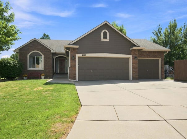 2125 E Brookstone, Derby, KS 67037