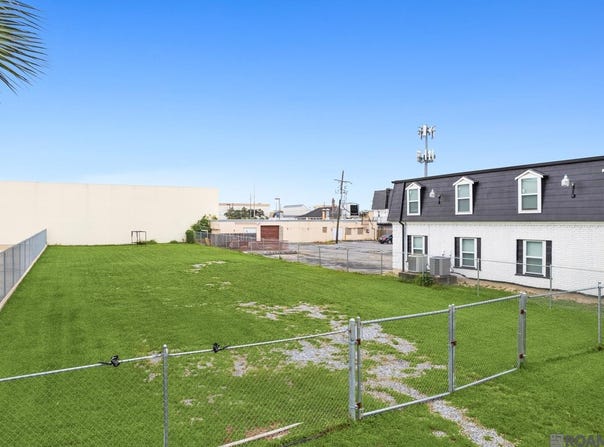 Edenborn Ave, Metairie, LA 70002
