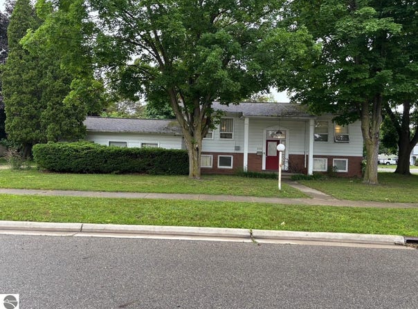 250 Purdy Drive, Alma, MI 48801