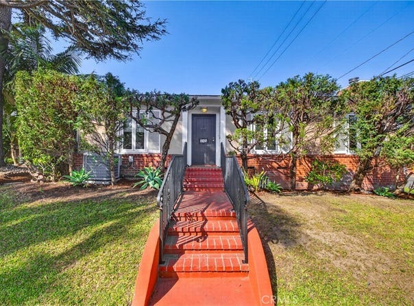 345 Park Avenue, Long Beach, CA 90814