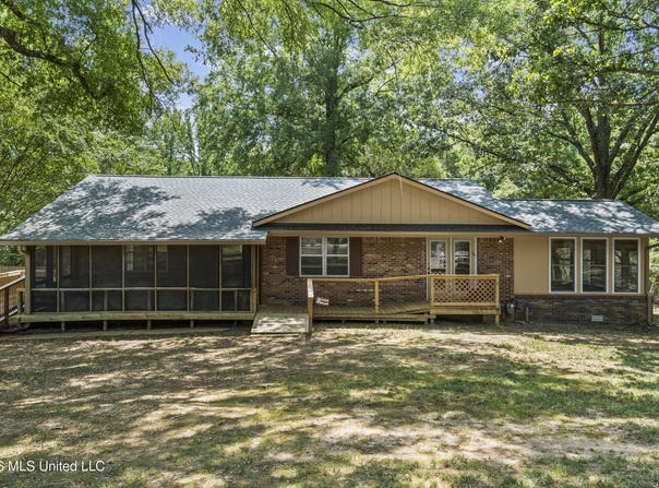 177 Dempsey Drive, Byhalia, MS 38611