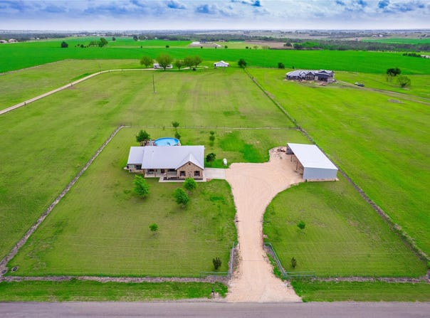877 County Road 455, Coupland, TX 78615