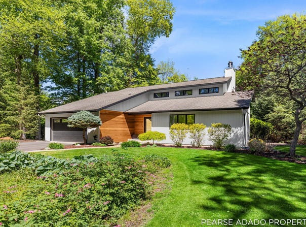14048 Windemere Drive NW, Grand Rapids, MI 49534