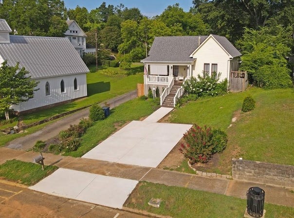 615 N Main Street, WATER VALLEY, MS 38965