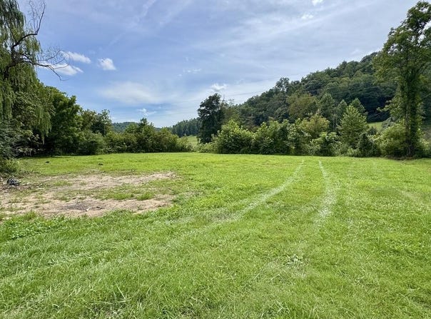 3575 KY 172, Flat Gap, KY 41219