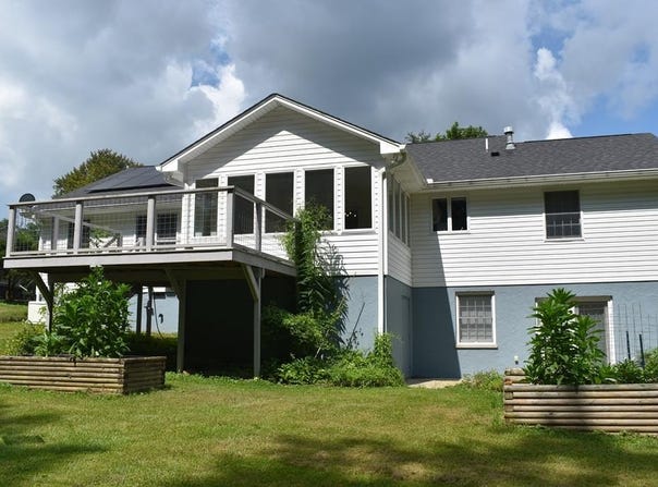 91 Upper Meadows Rd, Sparta, TN 38583