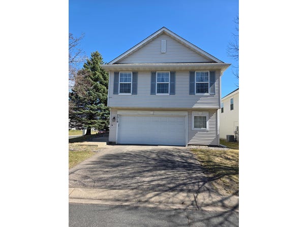 7510 Hampton Lane, Shakopee, MN 55379