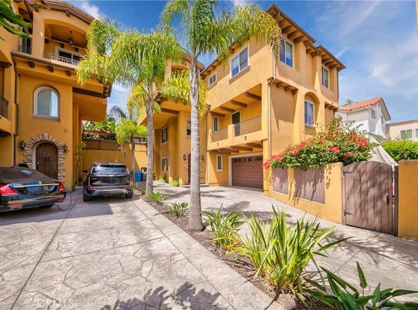 2117 Clark Lane, Redondo Beach, CA 90278