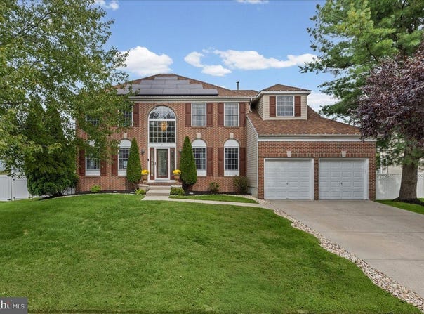 4 DIMSDALE Drive, LUMBERTON, NJ 08048