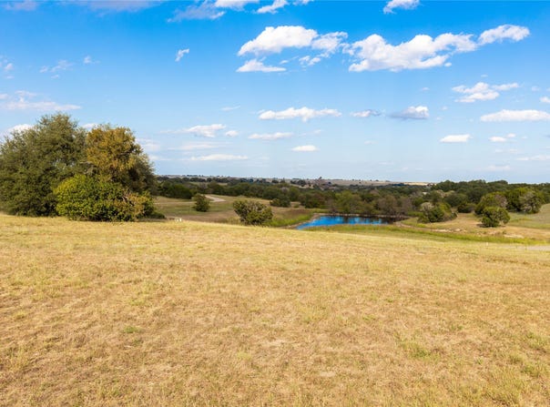 7432 Retreat Boulevard, Cleburne, TX 76033