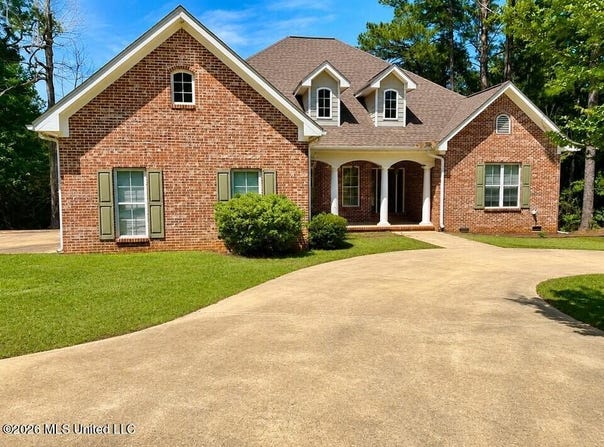 1869 Parkway Circle, Toomsuba, MS 39364