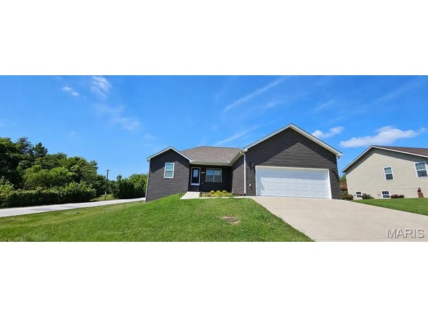 119 Sun Valley Court, Jackson, MO 63755