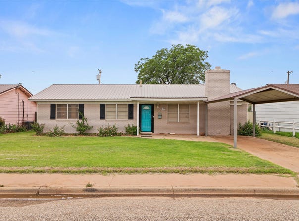 613 N B Street, Brownfield, TX 79316