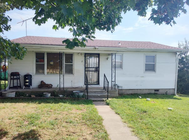 7 Bona Loop, Aldrich, MO 65601