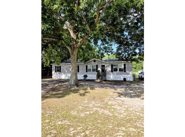 2328 Sims Reach Rd., Kingstree, SC 29556
