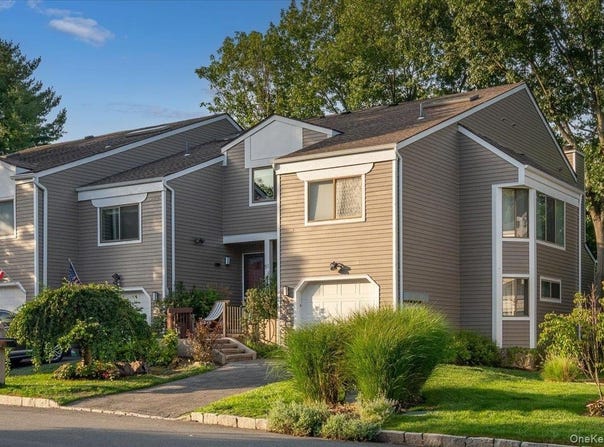53 Top Of The Ridge, Mamaroneck, NY 10543