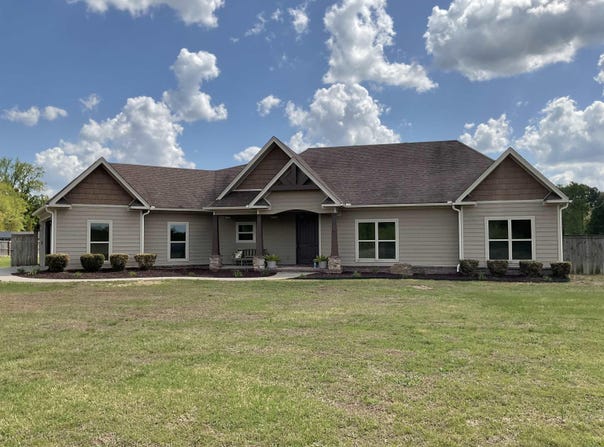 175 Vernon Harvey Rd, Beebe, AR 72143