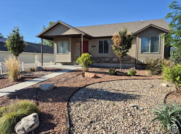 1896 E JUNIPER Dr, Eagle Mountain, UT 84005