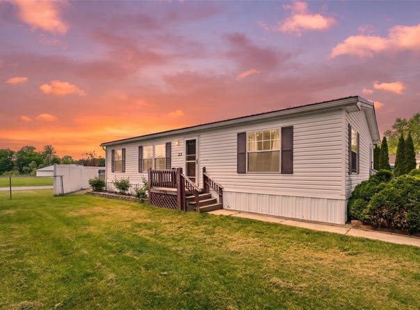23 NO BAR Drive, Corry, PA 16407