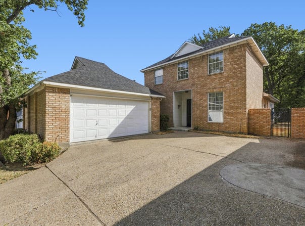 800 Crest Ridge Drive, Irving, TX 75061