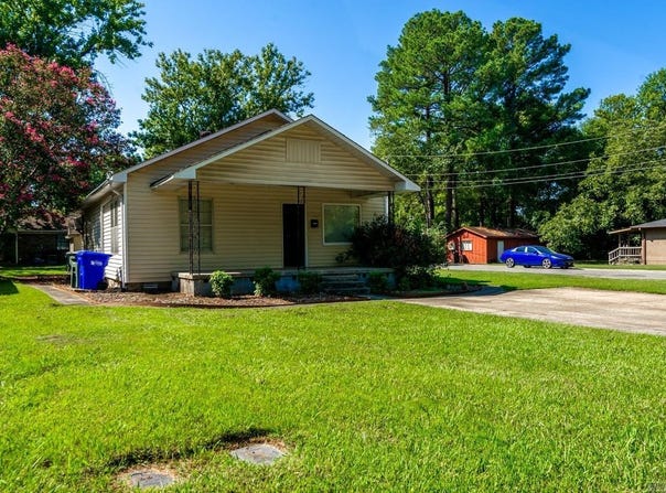 1855 A &B Robins, Conway, AR 72034