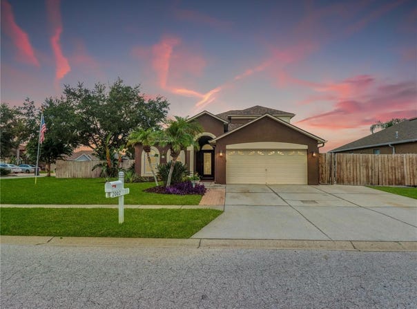 2002 RAIN DANCE Place, BRANDON, FL 33510
