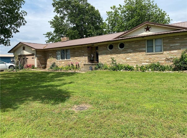 924 West Avenue, Lincoln, AR 72744