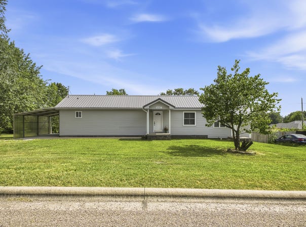 8567 Brookside Circle, Monett, MO 65708