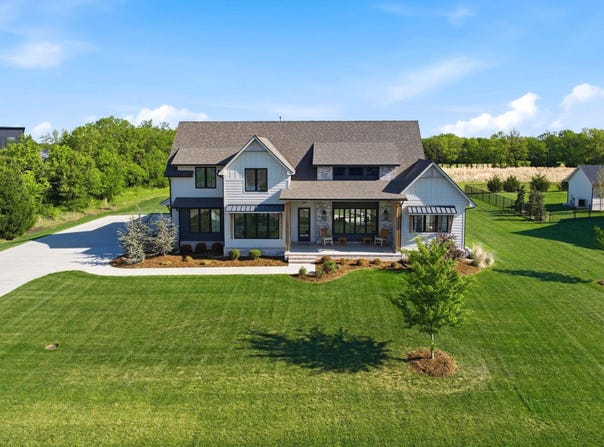 200 Cedar Ranch Ct, Derby, KS 67037