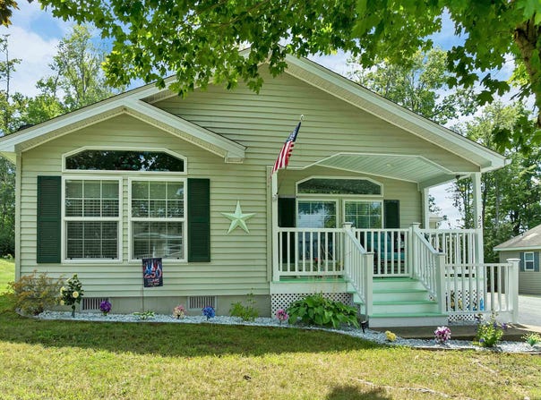 25 Mountain View Drive, Franklin, NH 03235