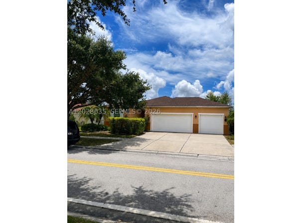 342 STAR SHELL DR, Tampa, FL 33572