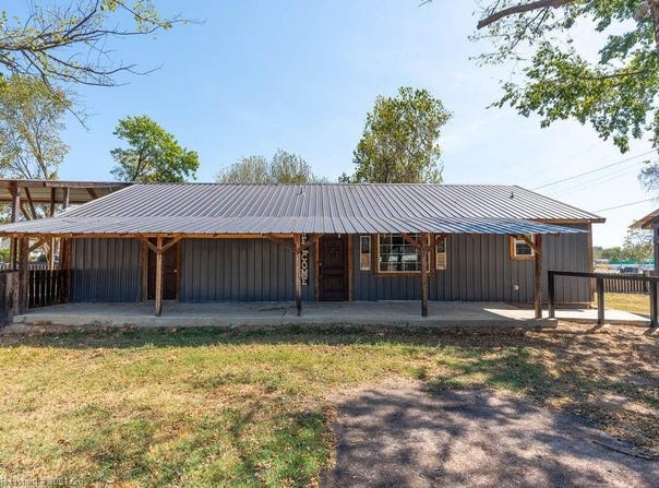 110 SW 8th ST, Muldrow, OK 74948