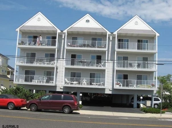 3901 Ocean Ave, Brigantine, NJ 08203