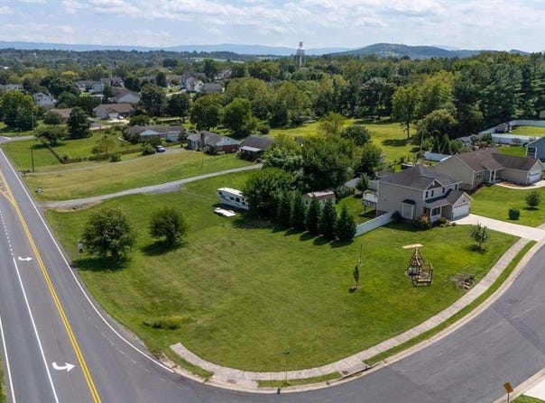 325 RUSTIC Avenue, BROADWAY, VA 22815